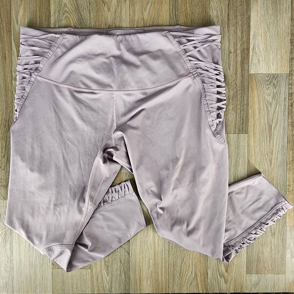 Women's Lavender Ruched Leggings